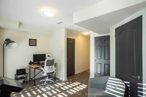 36 Ferris Square Clarington ON L1E 0J2