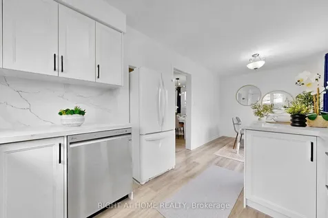 343 Fairlawn Street Oshawa ON L1J 4R2