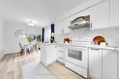 343 Fairlawn Street Oshawa ON L1J 4R2