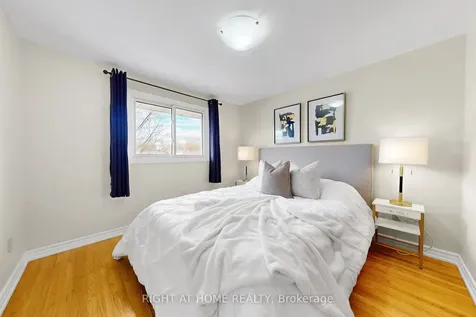 343 Fairlawn Street Oshawa ON L1J 4R2