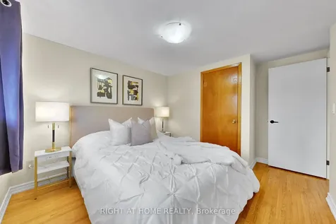 343 Fairlawn Street Oshawa ON L1J 4R2