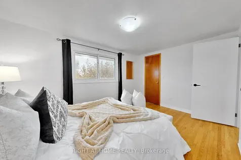 343 Fairlawn Street Oshawa ON L1J 4R2
