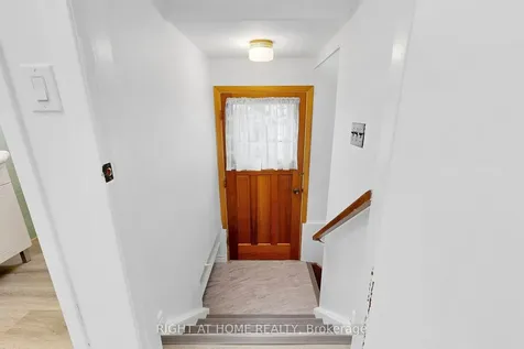 343 Fairlawn Street Oshawa ON L1J 4R2