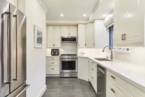 68 Regency Square Toronto ON M1E 1N3