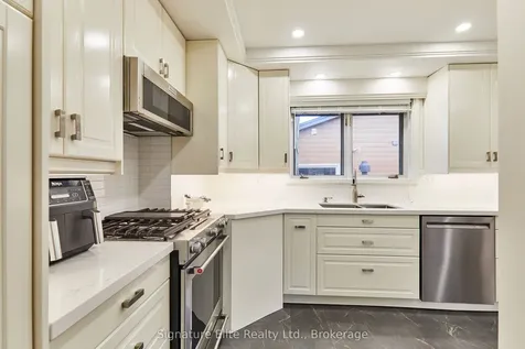 68 Regency Square Toronto ON M1E 1N3