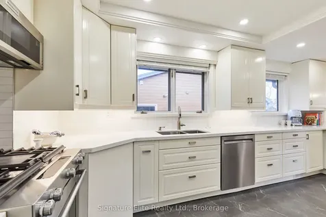 68 Regency Square Toronto ON M1E 1N3