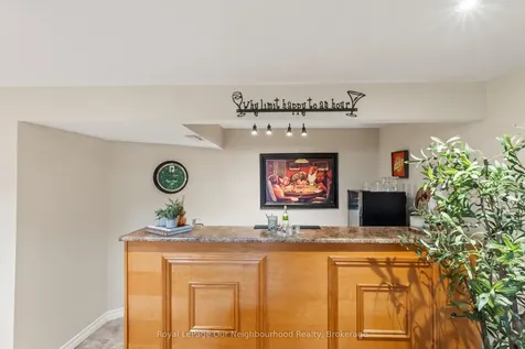 1261 Ludlow Court Oshawa ON L1G 7K5
