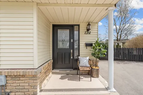 1261 Ludlow Court Oshawa ON L1G 7K5