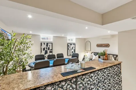 1261 Ludlow Court Oshawa ON L1G 7K5