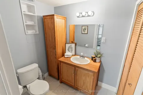 1261 Ludlow Court Oshawa ON L1G 7K5