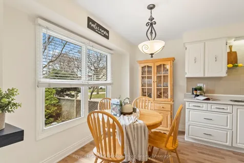 1261 Ludlow Court Oshawa ON L1G 7K5