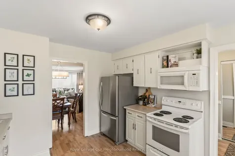 1261 Ludlow Court Oshawa ON L1G 7K5