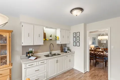 1261 Ludlow Court Oshawa ON L1G 7K5