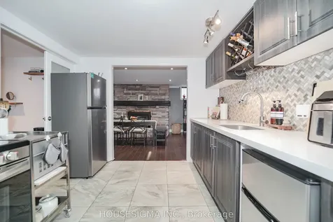 919 Central Park Boulevard N Oshawa ON L1G 6V8