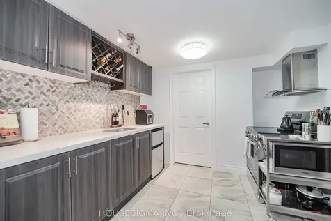 919 Central Park Boulevard N Oshawa ON L1G 6V8
