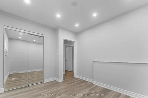 54 Saratoga Drive Toronto ON M1P 4J1