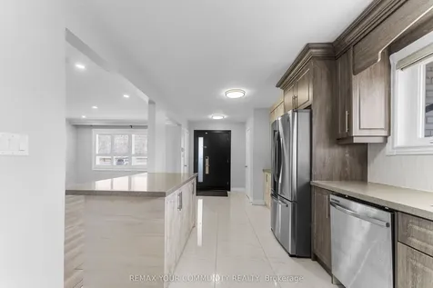54 Saratoga Drive Toronto ON M1P 4J1