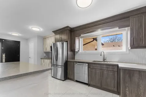 54 Saratoga Drive Toronto ON M1P 4J1