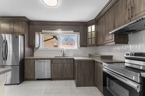 54 Saratoga Drive Toronto ON M1P 4J1