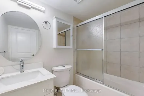 8 Rosebank Drive Toronto ON M1B 5Z3