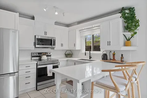 10 Coles Avenue Ajax ON L1T 3G7