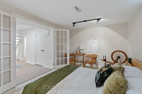 10 Coles Avenue Ajax ON L1T 3G7