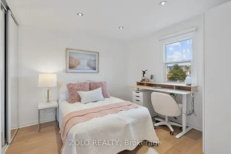 10 Coles Avenue Ajax ON L1T 3G7