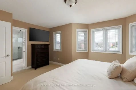1539 Nipissing Court Pickering ON L1V 6T8