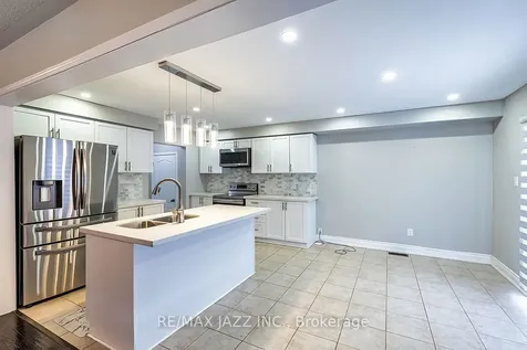 86 Sidney Rundle Avenue Clarington ON L1C 0N9
