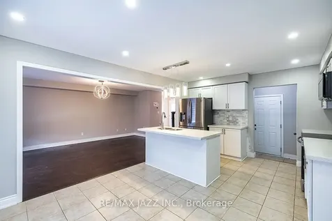86 Sidney Rundle Avenue Clarington ON L1C 0N9