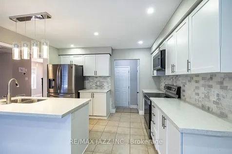 86 Sidney Rundle Avenue Clarington ON L1C 0N9