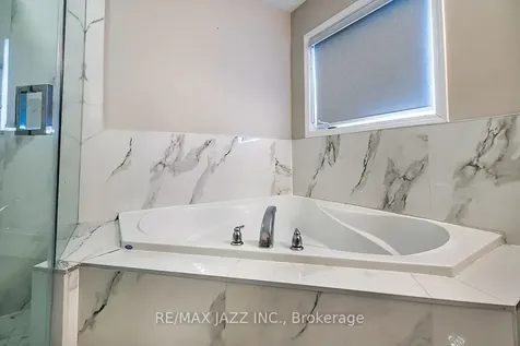 86 Sidney Rundle Avenue Clarington ON L1C 0N9