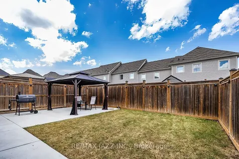 86 Sidney Rundle Avenue Clarington ON L1C 0N9