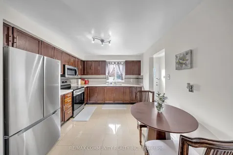 43 Muirbank Boulevard Toronto ON M1C 4S7