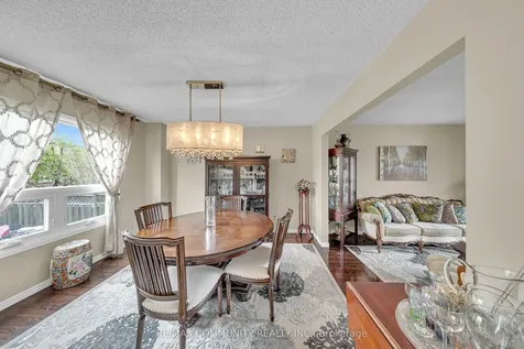 43 Muirbank Boulevard Toronto ON M1C 4S7