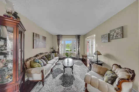 43 Muirbank Boulevard Toronto ON M1C 4S7