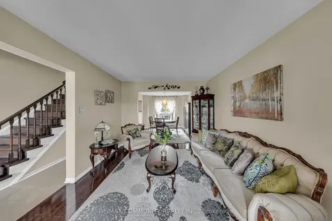 43 Muirbank Boulevard Toronto ON M1C 4S7