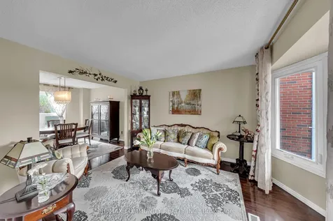 43 Muirbank Boulevard Toronto ON M1C 4S7