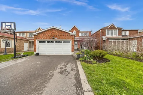 43 Muirbank Boulevard Toronto ON M1C 4S7