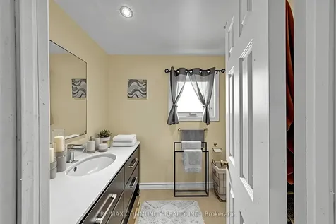 43 Muirbank Boulevard Toronto ON M1C 4S7