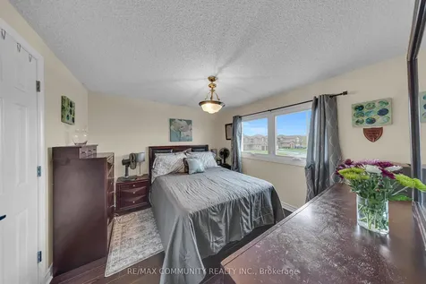 43 Muirbank Boulevard Toronto ON M1C 4S7