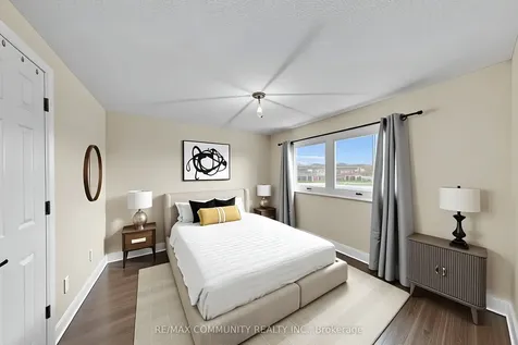43 Muirbank Boulevard Toronto ON M1C 4S7