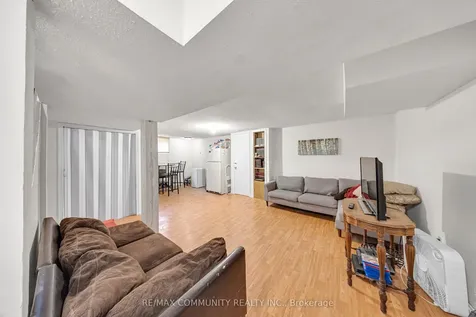 43 Muirbank Boulevard Toronto ON M1C 4S7