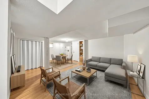 43 Muirbank Boulevard Toronto ON M1C 4S7