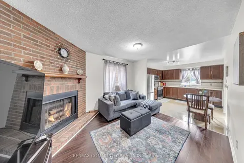 43 Muirbank Boulevard Toronto ON M1C 4S7