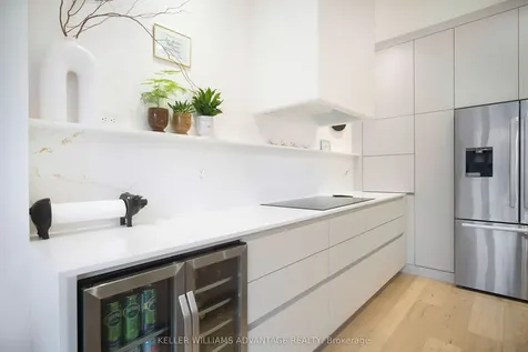 87 Boardwalk Drive Toronto ON M4L 3X9