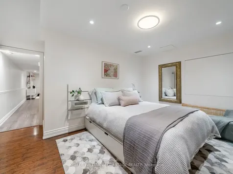 87 Boardwalk Drive Toronto ON M4L 3X9