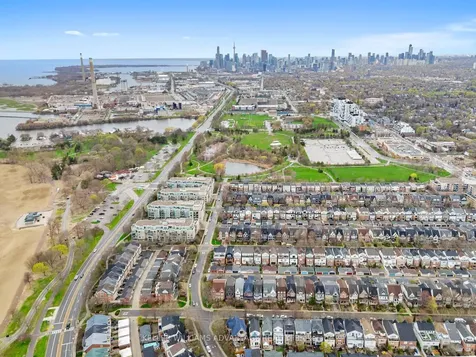 87 Boardwalk Drive Toronto ON M4L 3X9