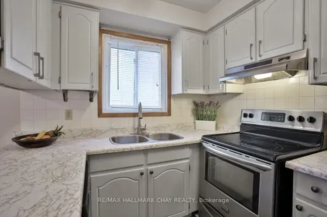 63 Fred Bland Crescent Toronto ON M1J 3L7