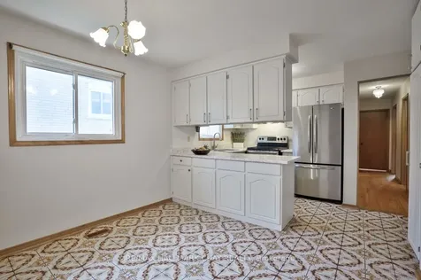 63 Fred Bland Crescent Toronto ON M1J 3L7